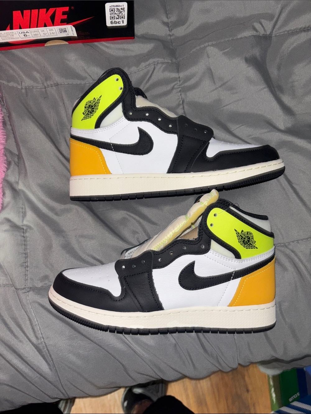 Nike Air Jordan 1 Mid - White Black Yellow Neon